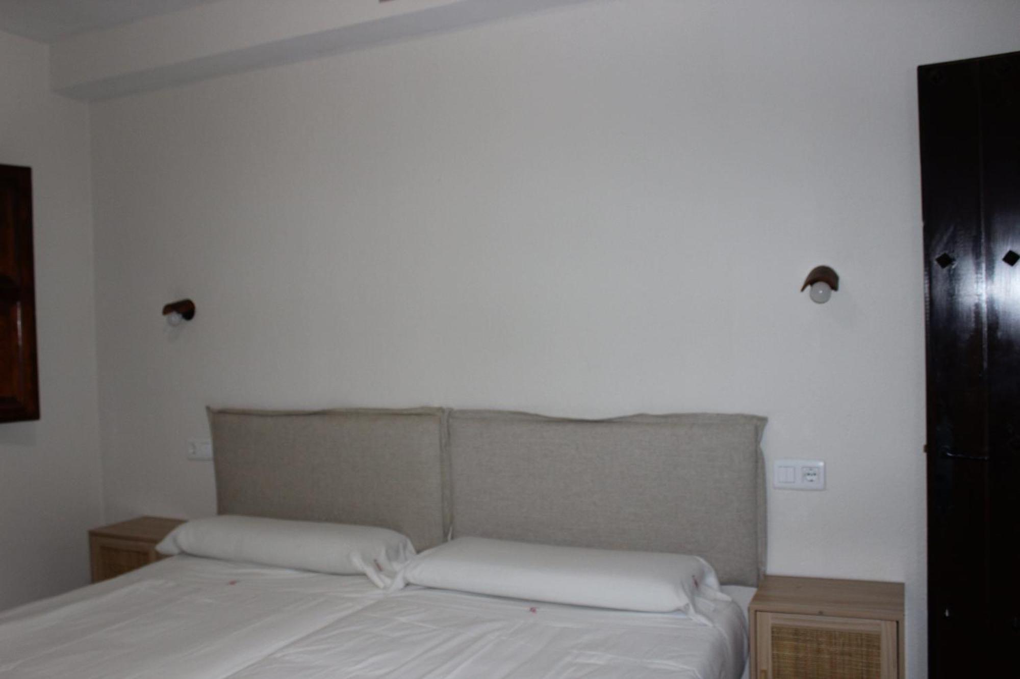 Apartamentos De Astroturismo La Canada Torrejón el Rubio Extérieur photo